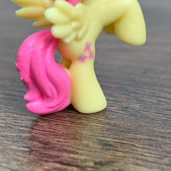 2010 MY LITTLE PONY Blind Bag Wave 15 Glitter FLUTTERSHY Figure 2"  Cake Topper - Picture 3 of 8